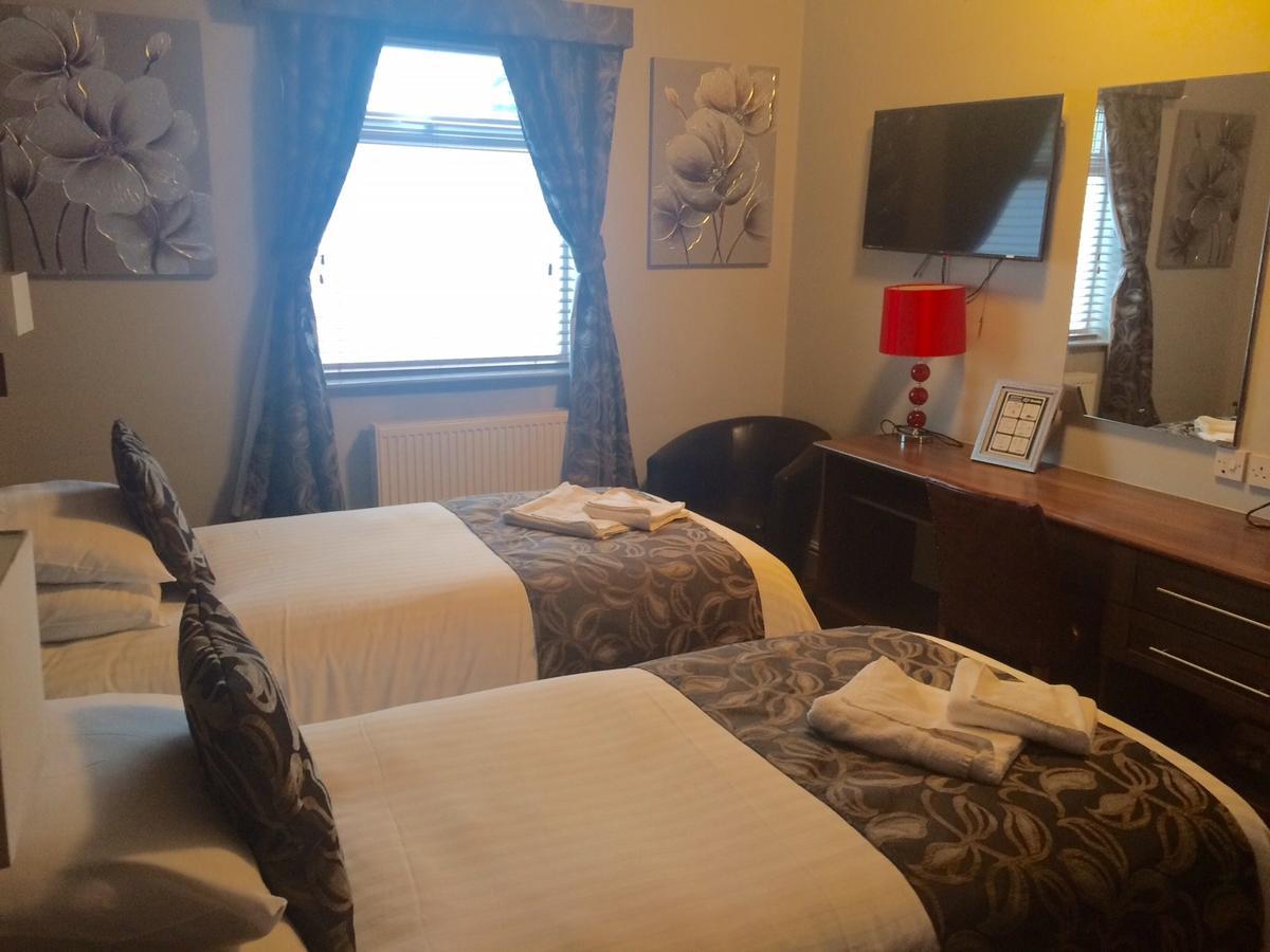 The Griffin Inn St Helens  Екстер'єр фото