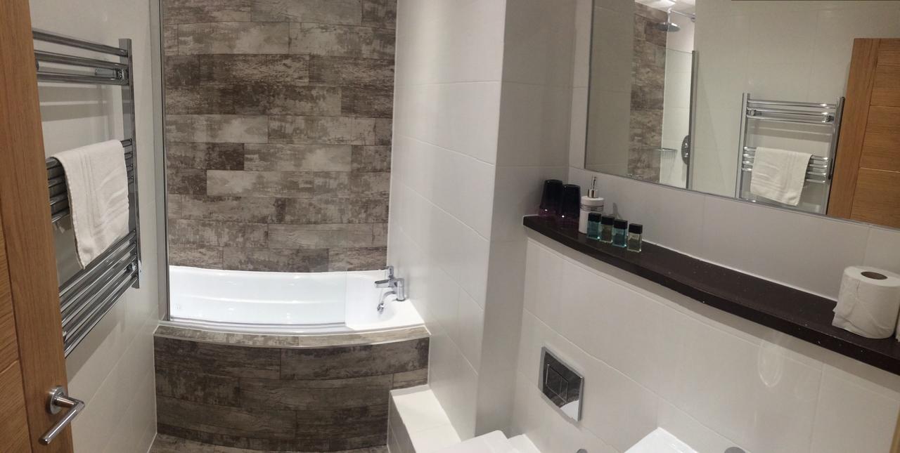 The Griffin Inn St Helens  Екстер'єр фото